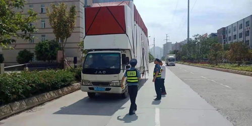 护公路 优服务 办实事——南安市交通运输局三举措启动路政宣传月活动，聚焦城市配送运输服务